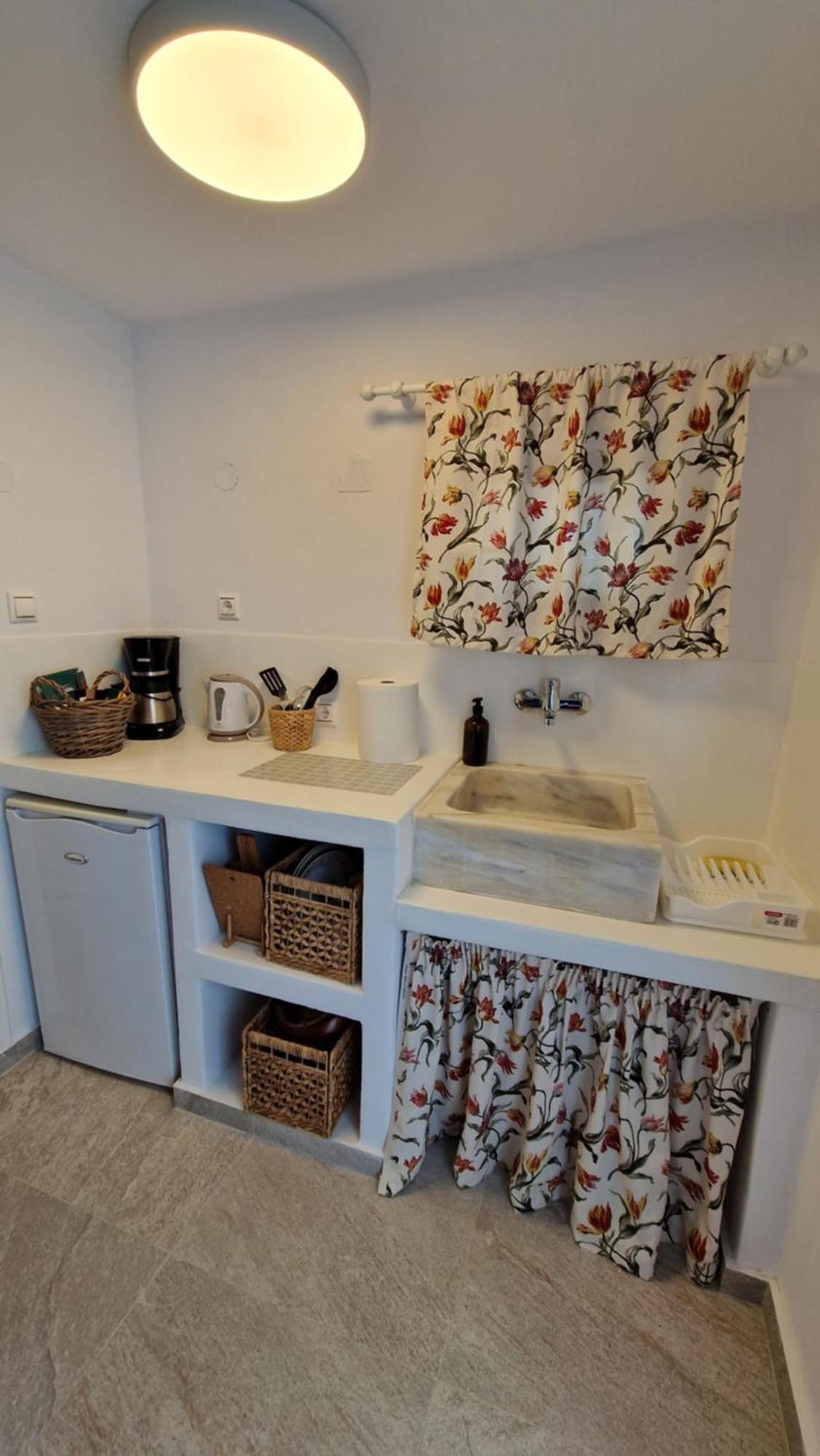 Anamnisi Studio Adamantas  Buitenkant foto