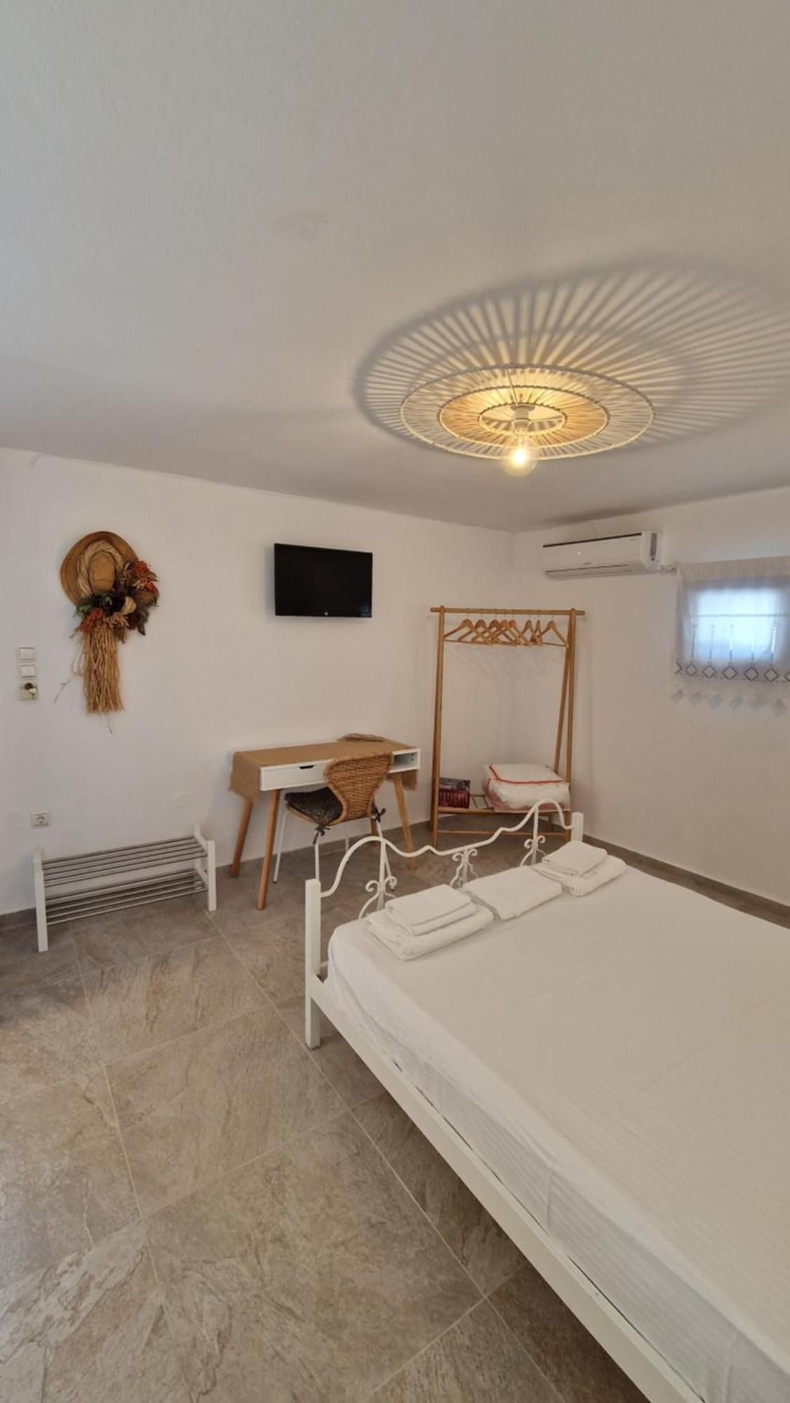 Anamnisi Studio Adamantas  Buitenkant foto