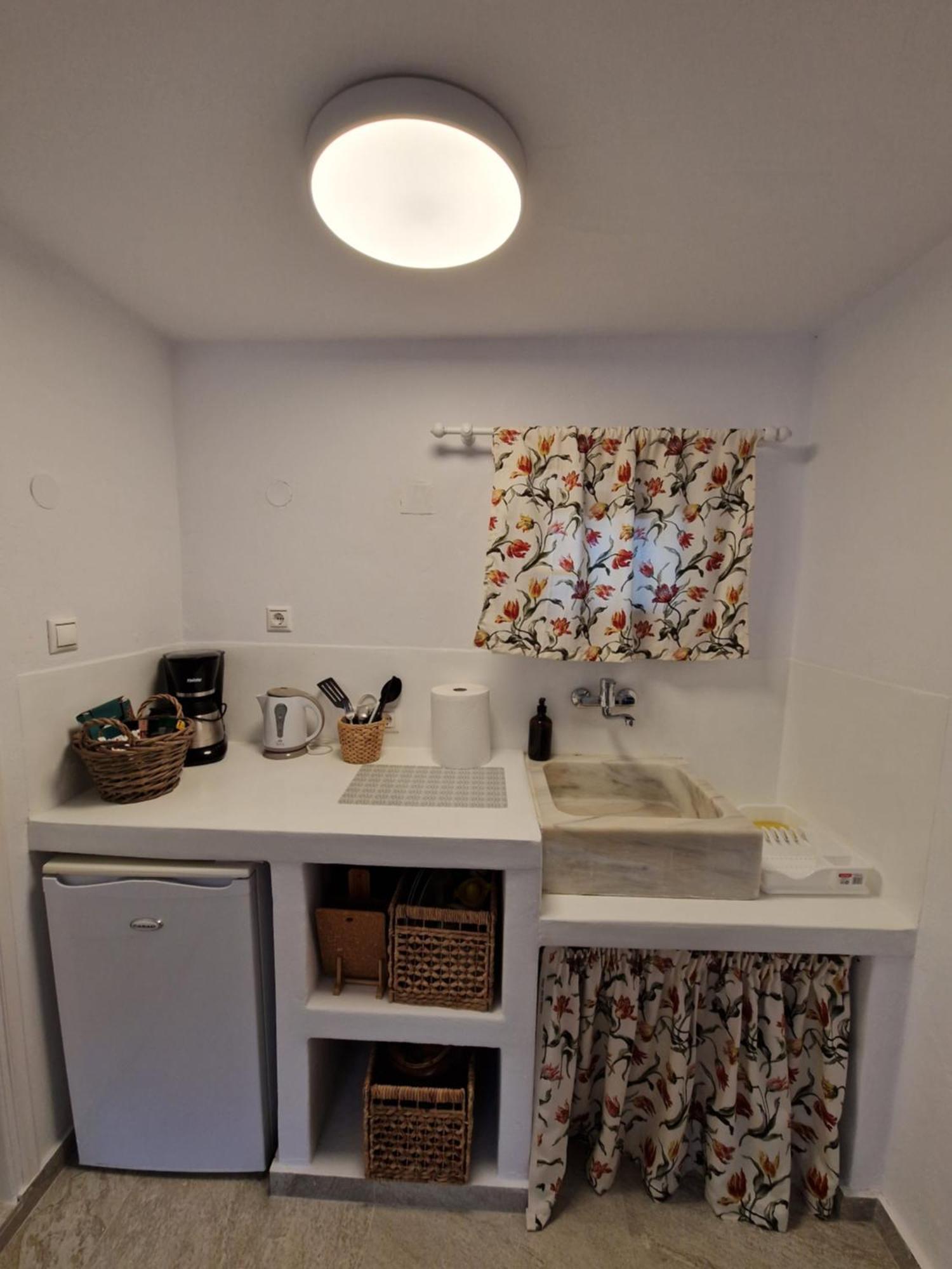Anamnisi Studio Adamantas  Buitenkant foto